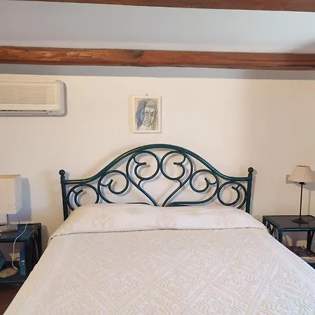 Valfrida Villa *